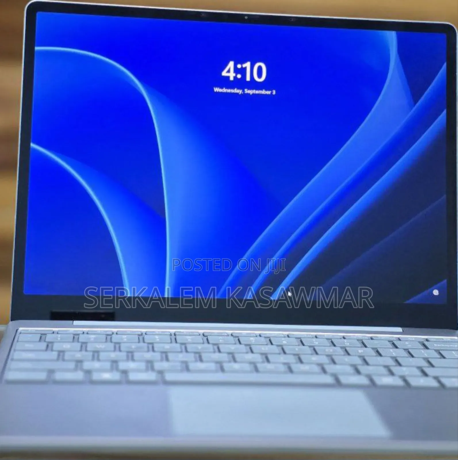 New Laptop Microsoft Surface 8GB Intel Core i5 SSD 256GB