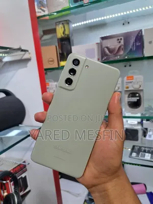 Photo - New Samsung Galaxy S21 FE 128 GB