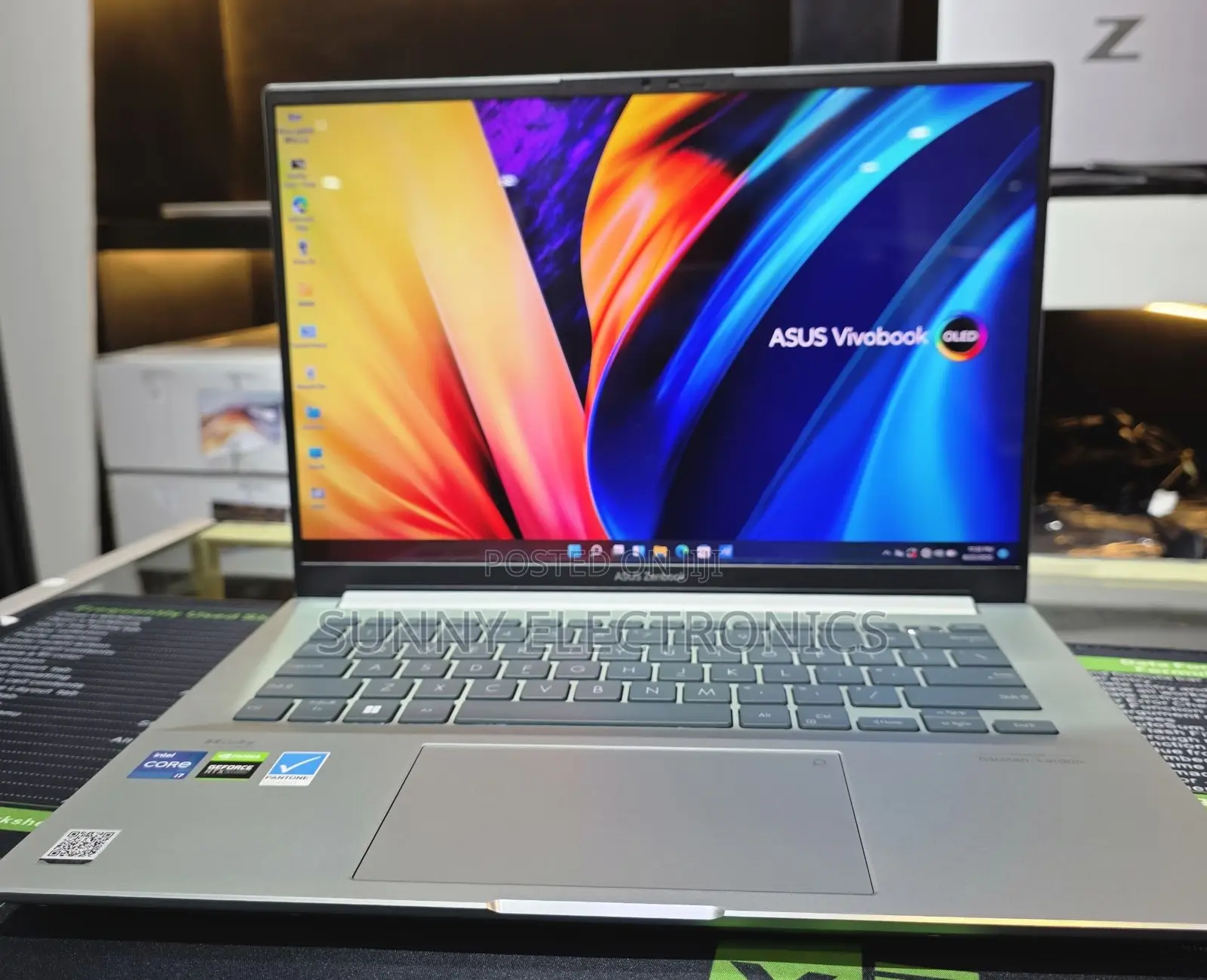 New Laptop Asus Zenbook 14 UX434 16GB Intel Core i7 SSD 512GB