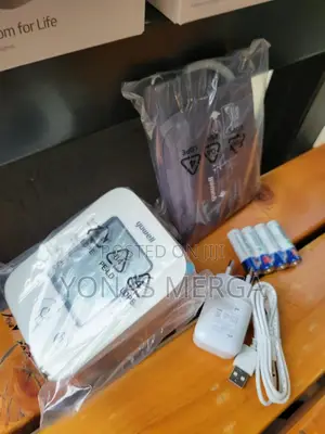 Photo - Bp Monitoring疪፵bp Apparatus爾吾various Arm Sizes for Accurate Readings