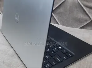 New Laptop Dell XPS 13 8GB Intel Core I5 SSD 512GB