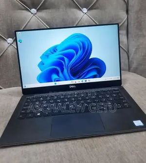 New Laptop Dell XPS 15 8GB Intel Core I5 SSD 512GB