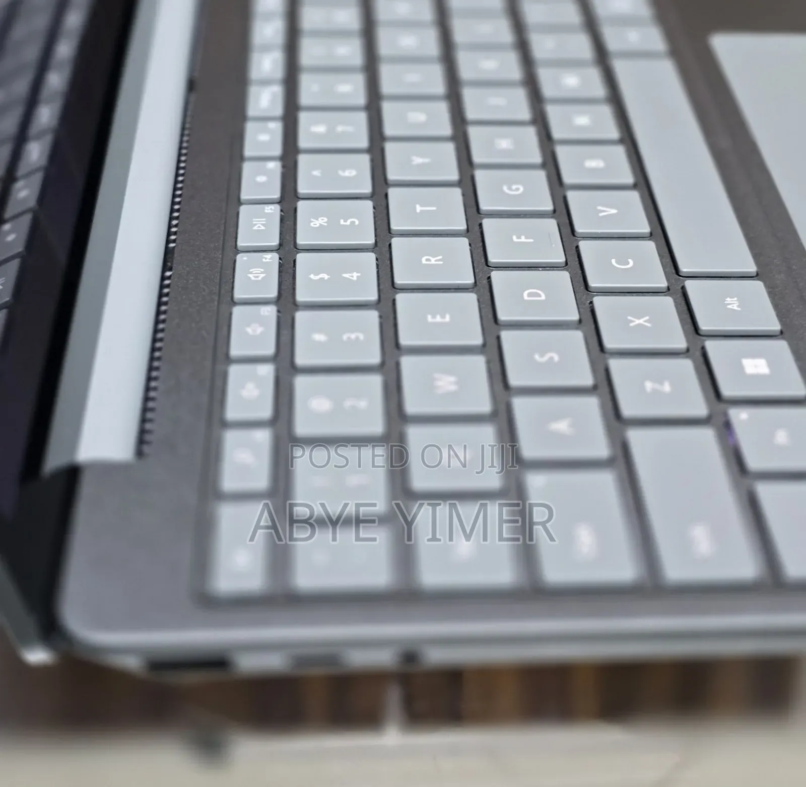 New Laptop Microsoft Surface Laptop 6 8GB Intel Core I5 SSD 256GB