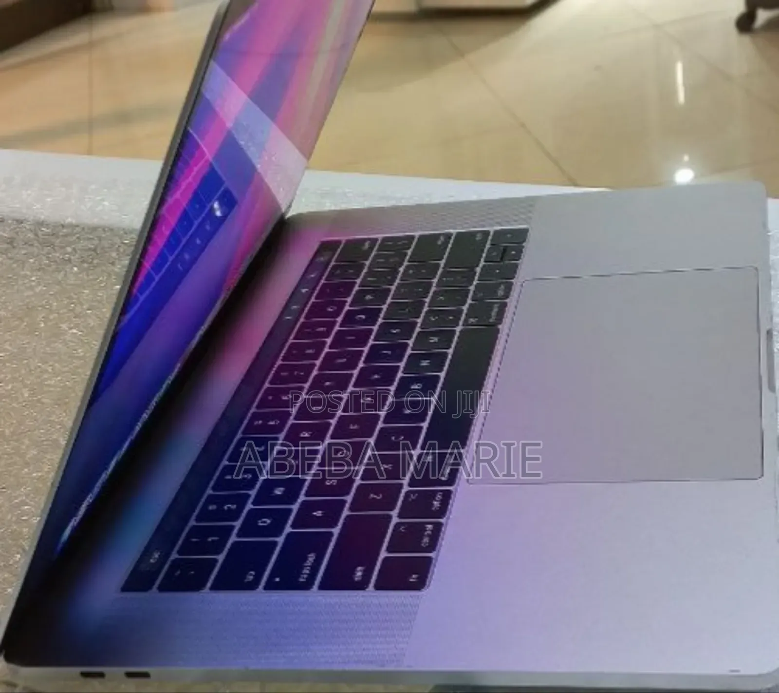 New Laptop Apple MacBook Pro 2017 16GB Intel Core i7 SSD 256GB