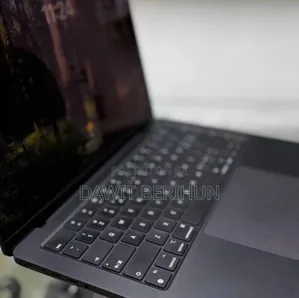 New Laptop Apple MacBook Pro 16GB Apple M4 SSD 1T