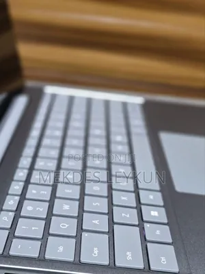 New Laptop 8GB Intel Core I5 SSD 256GB