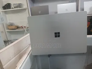 New Laptop Microsoft Surface 16GB Intel Core i5 SSD 256GB
