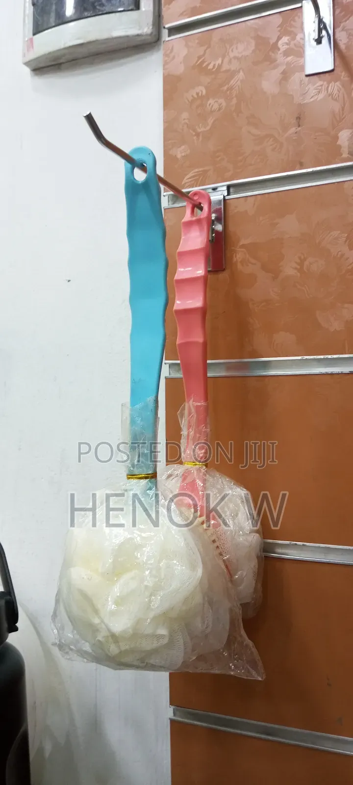 2in1 Long Handled Bath Brush