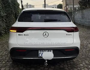 Photo - Mercedes-Benz EQC EQC400 4MATIC 2022 White