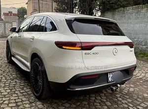 Mercedes-Benz EQC EQC400 4MATIC 2022 White