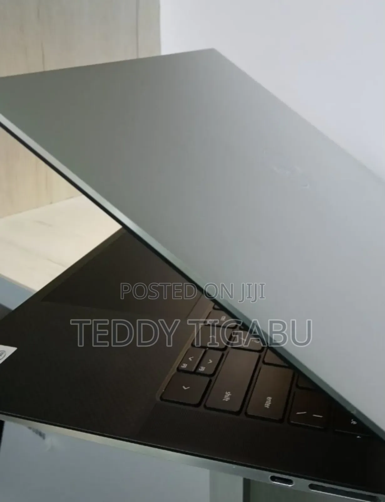 New Laptop Dell XPS 15 16GB Intel Core i7 SSD 512GB