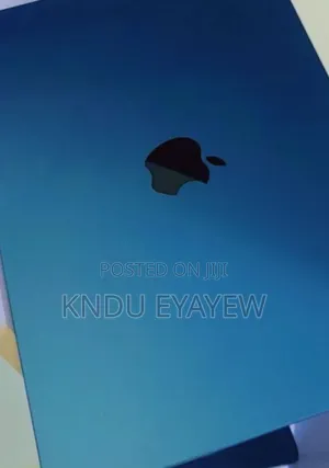 Photo - New Laptop Apple MacBook Pro M1 8GB Apple M1 Pro SSD 256GB