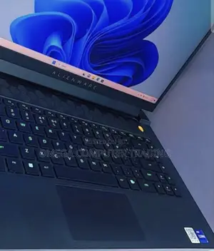 New Laptop Alienware Area-51m 16GB Intel Core i7 SSD 1T