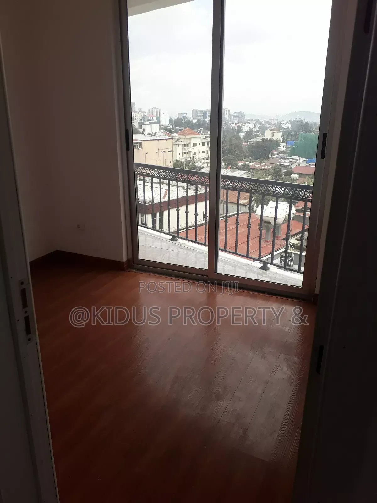 2bdrm Apartment in Golf Clubs, Nifas Silk-Lafto for rent