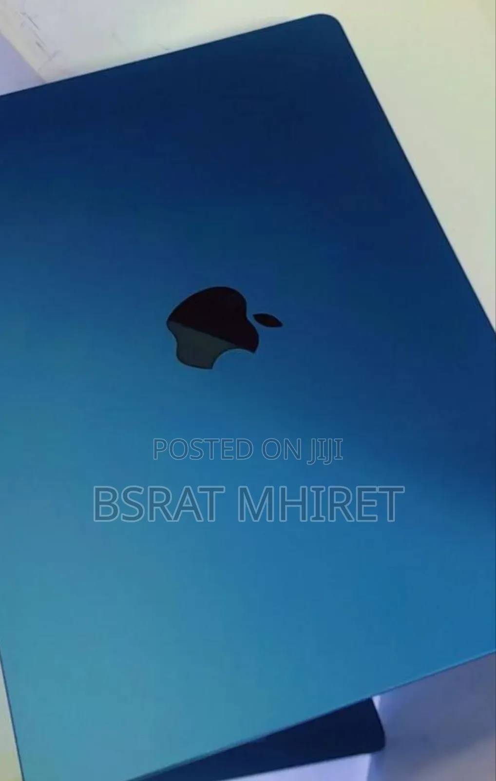 New Laptop Apple MacBook Air 2022 M2 8GB Apple M2 SSD 256GB