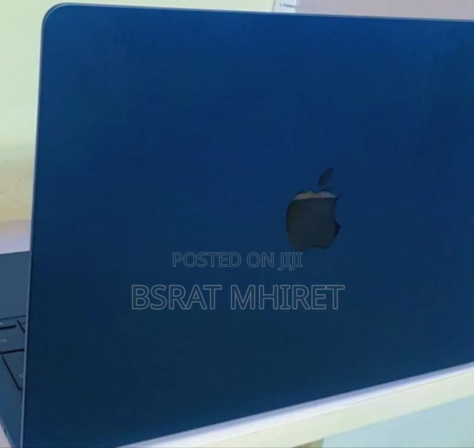 New Laptop Apple MacBook Air 2022 M2 8GB Apple M2 SSD 256GB