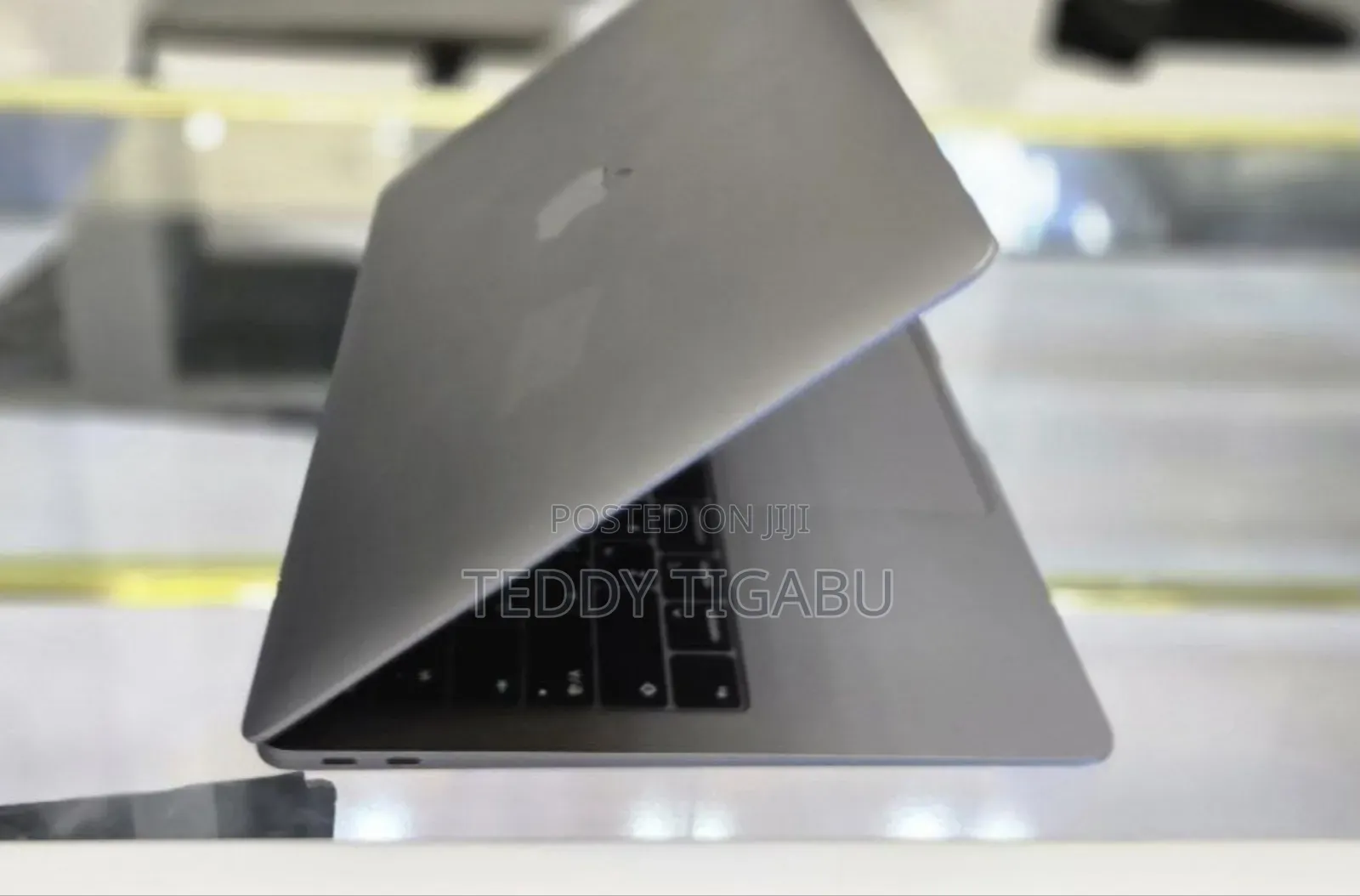 New Laptop Apple MacBook Air 2019 16GB Intel Core I5 SSD 512GB