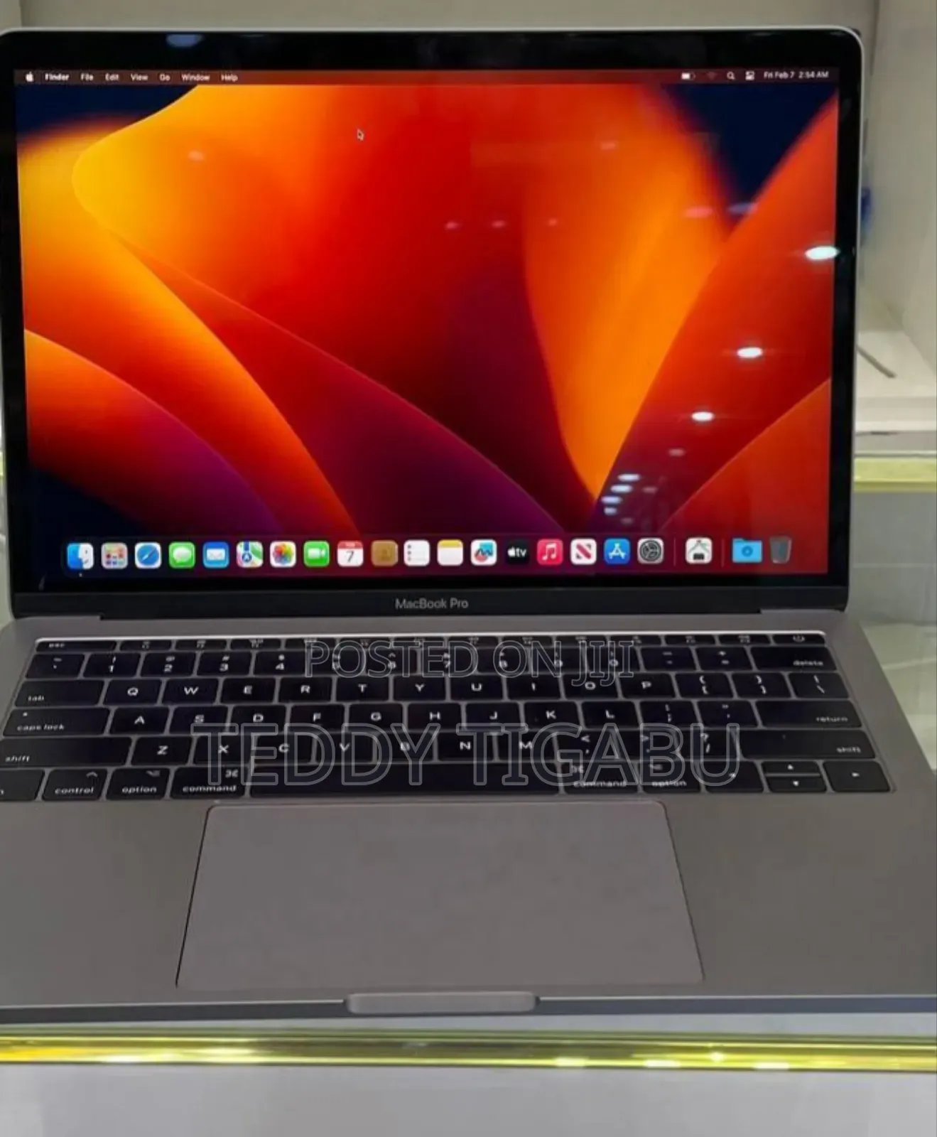 New Laptop Apple MacBook Pro 2017 16GB Intel Core I7 SSD 512GB