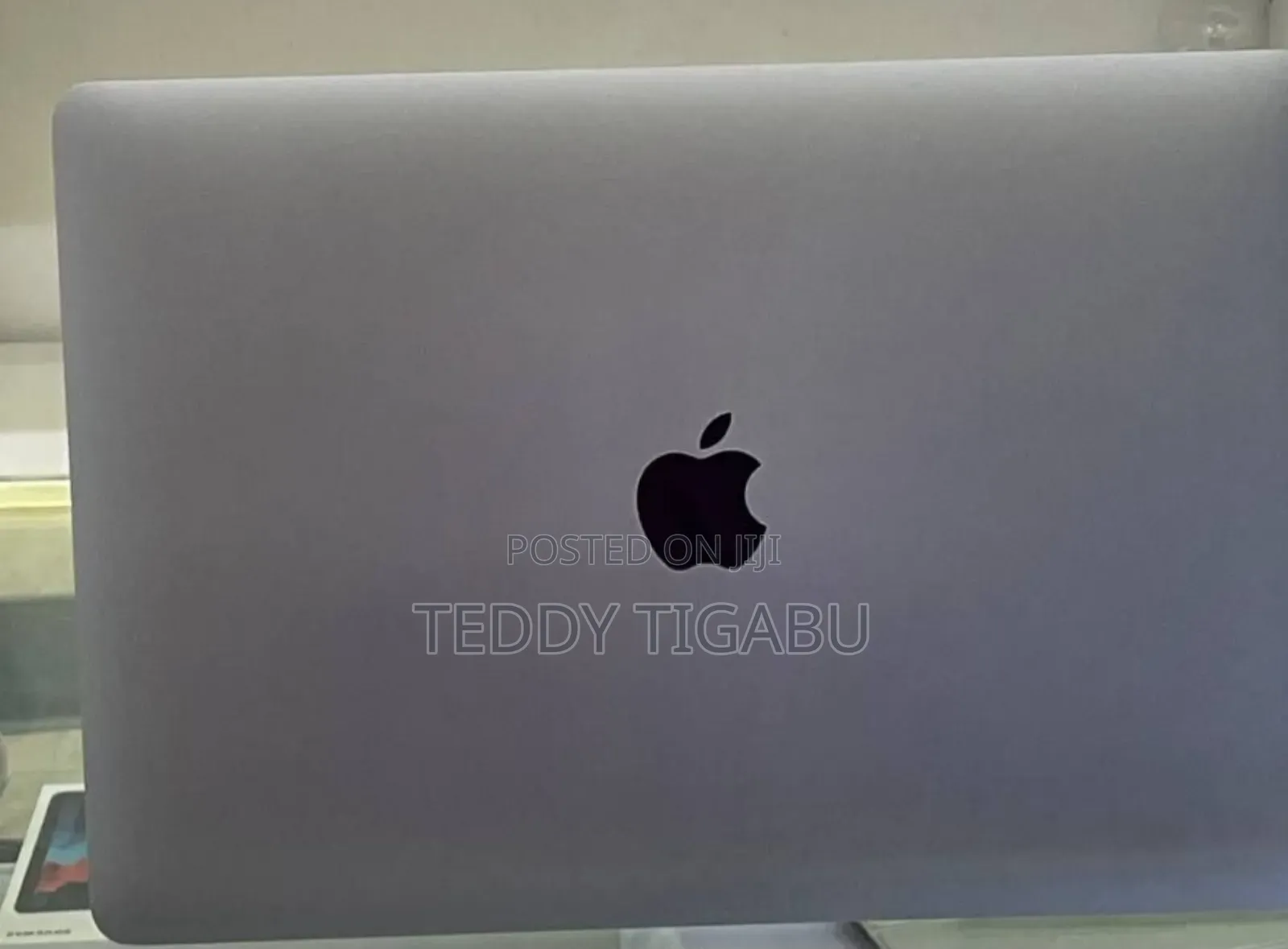 New Laptop Apple MacBook Pro 2017 16GB Intel Core I7 SSD 512GB