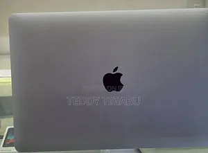 New Laptop Apple MacBook Pro 2017 16GB Intel Core I7 SSD 512GB