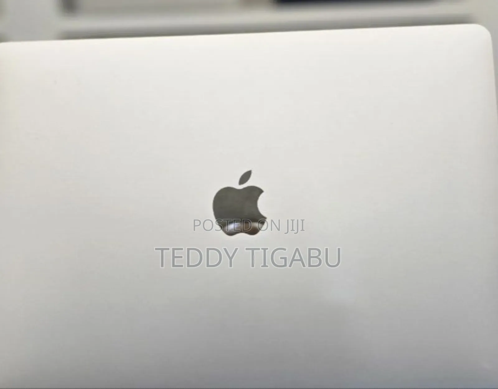 New Laptop Apple MacBook Pro 2017 16GB Intel Core I7 SSD 512GB