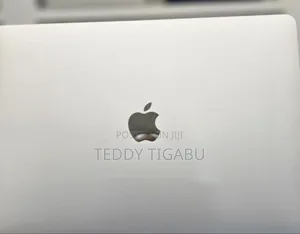 New Laptop Apple MacBook Pro 2017 16GB Intel Core I7 SSD 512GB