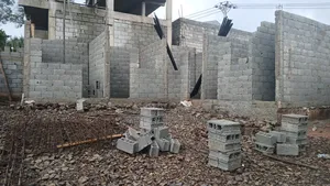 ግንባታ የተጀመረበት የሚሸጥ ቦታ