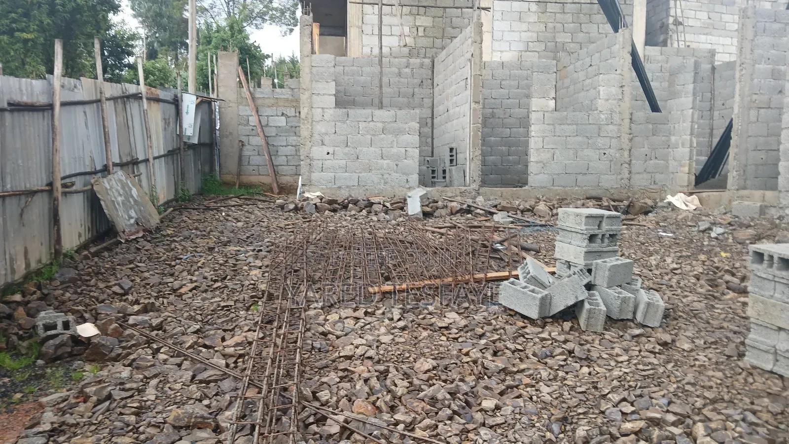 ግንባታ የተጀመረበት የሚሸጥ ቦታ