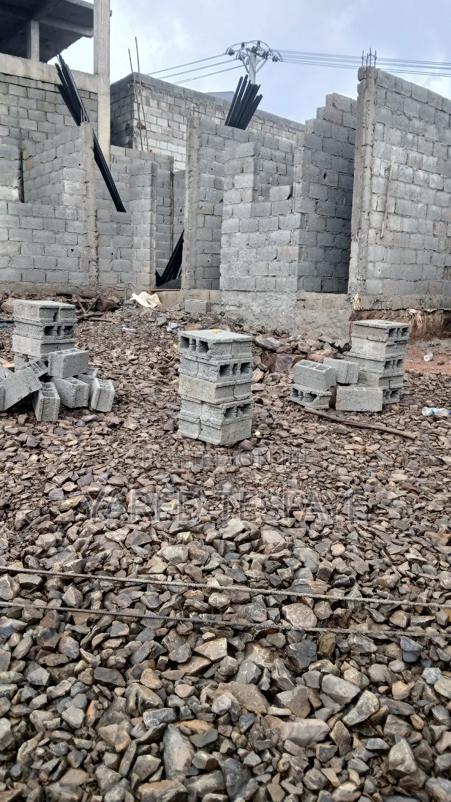 ግንባታ የተጀመረበት የሚሸጥ ቦታ