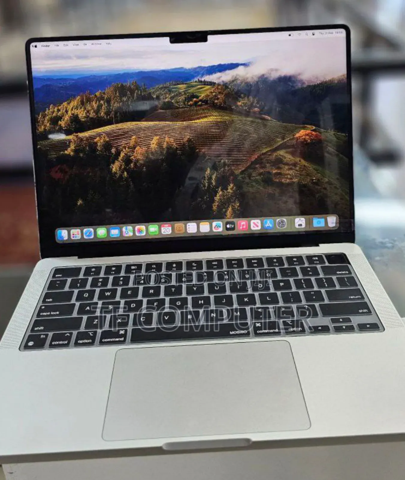 New Laptop Apple MacBook Pro 2023 M3 14-Inch 8GB Apple M3 Pro SSD 512GB