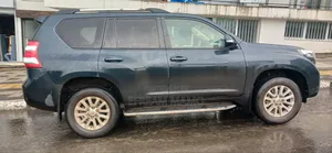 Toyota Land Cruiser 2016 Black