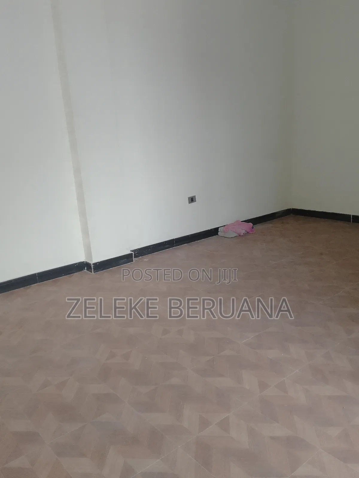 Furnished 2bdrm Condo in 40/60, Bole for sale