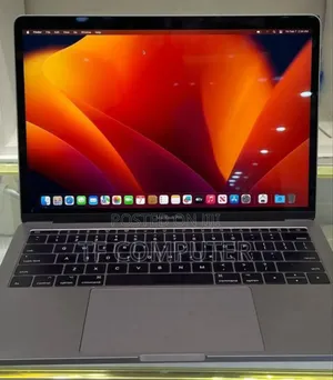 Photo - New Laptop Apple MacBook Pro 2017 16GB Intel Core I5 SSD 512GB
