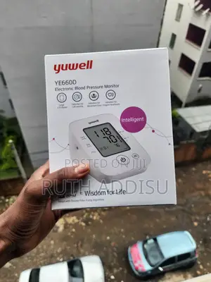 Photo - Digital Yuwell Blood Pressuer Monitor ዲጂታል የደም መለኪያ በቻርጅ የሚሰራ Bp