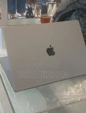 New Laptop Apple MacBook Pro M1 16GB Apple M1 Pro SSD 1T