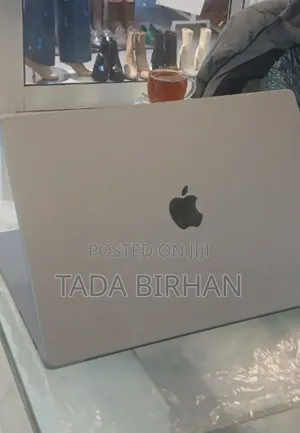 New Laptop Apple MacBook Pro M1 16GB Apple M1 Pro SSD 1T