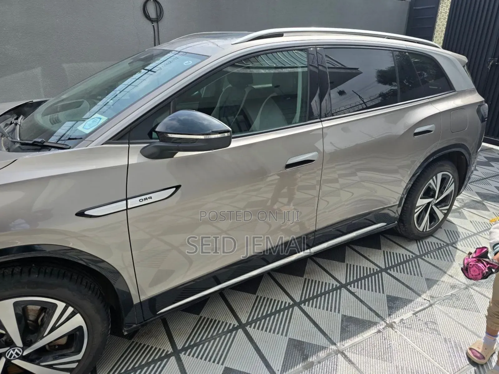 Volkswagen ID.4 2024 Gray