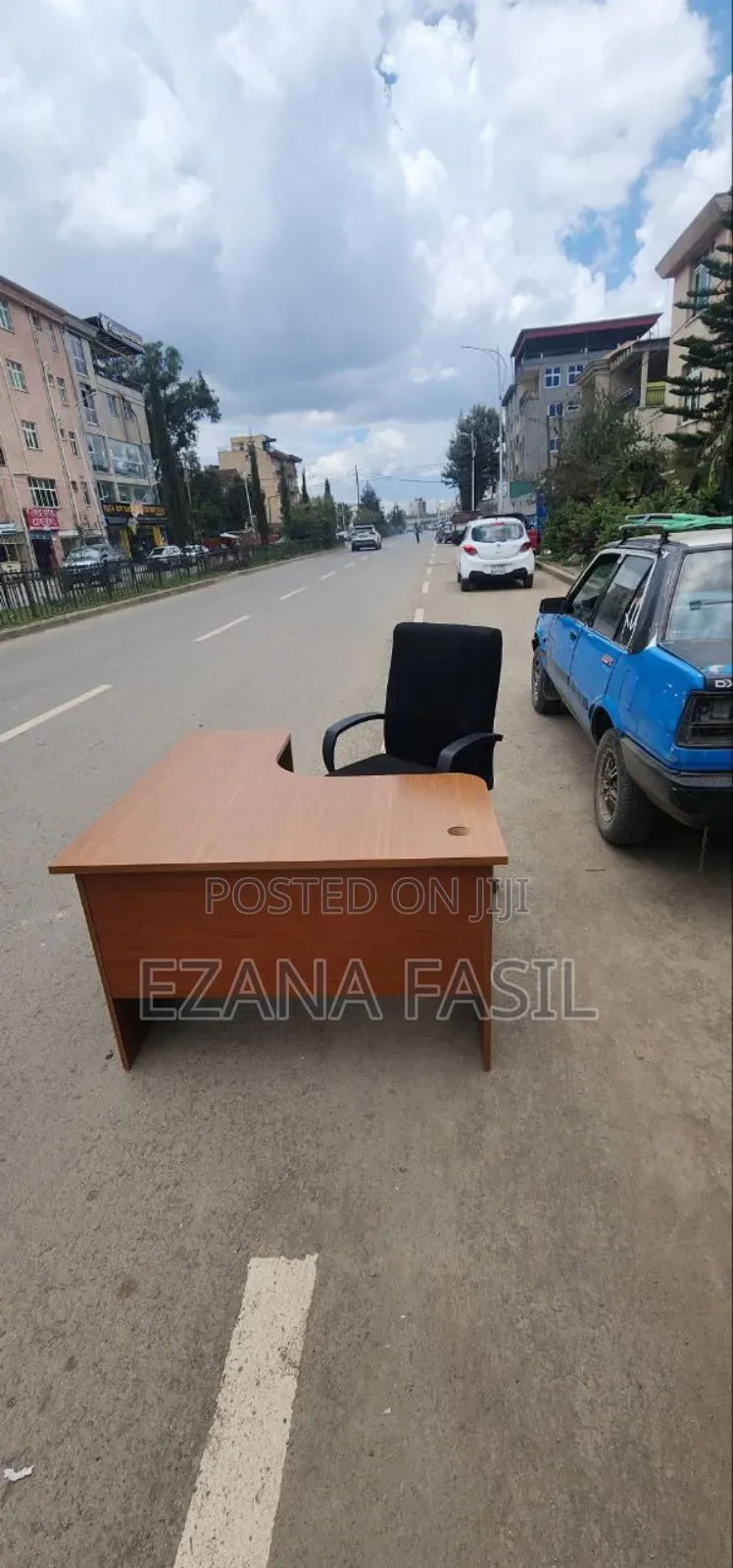 Office L~Shape Table