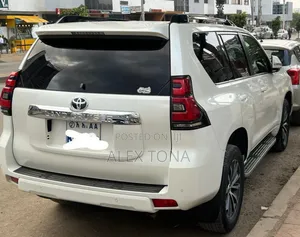 Toyota Land Cruiser Prado 2019 White