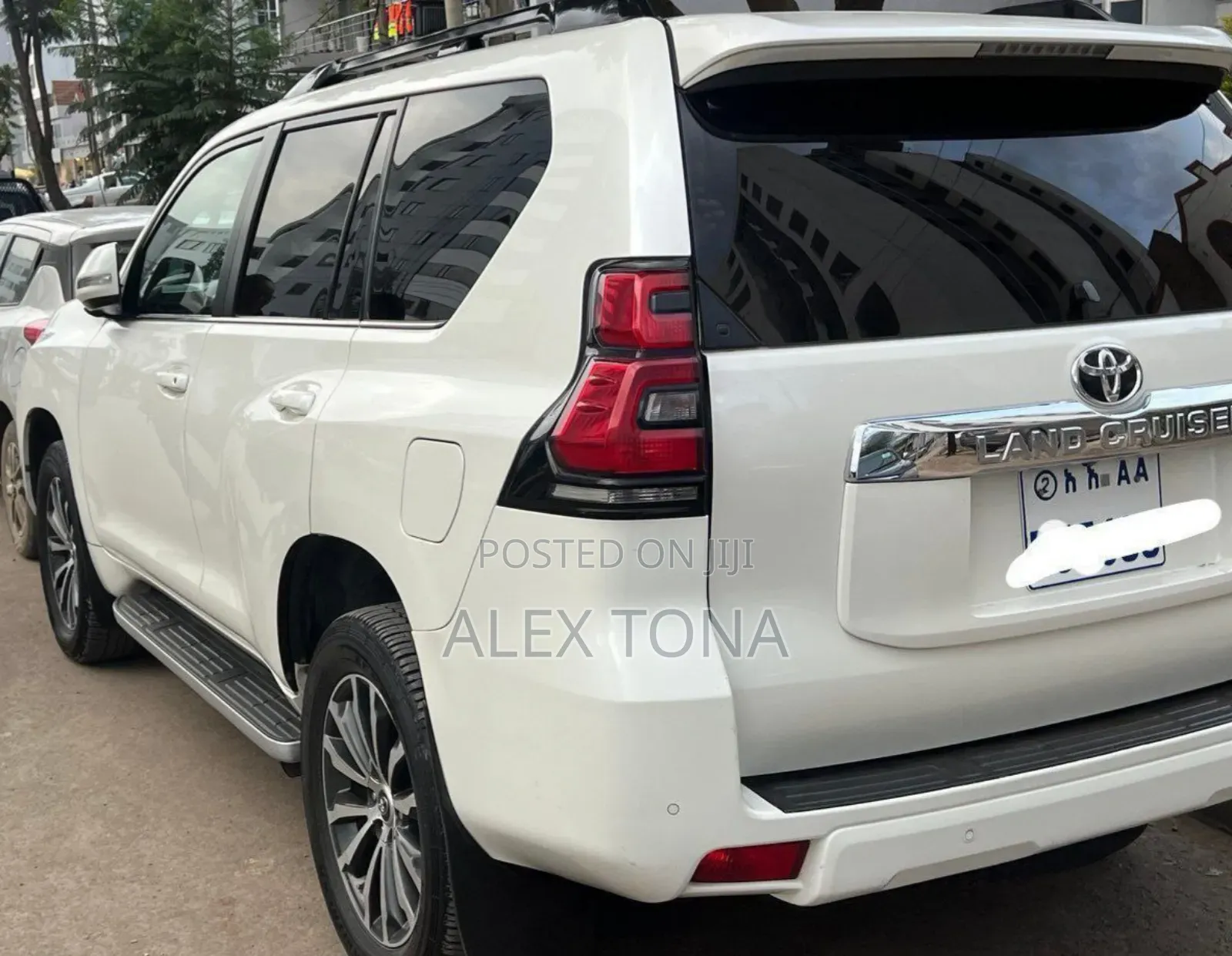 Toyota Land Cruiser Prado 2019 White