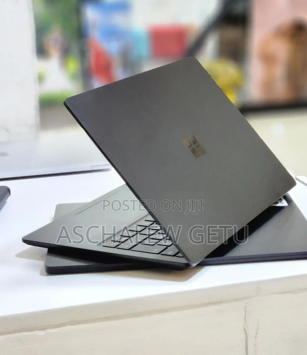 New Laptop Microsoft Surface 16GB Intel Core I7 SSD 512GB