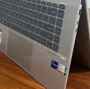 New Laptop HP Envy X360 8GB Intel Core I5 SSD 512GB