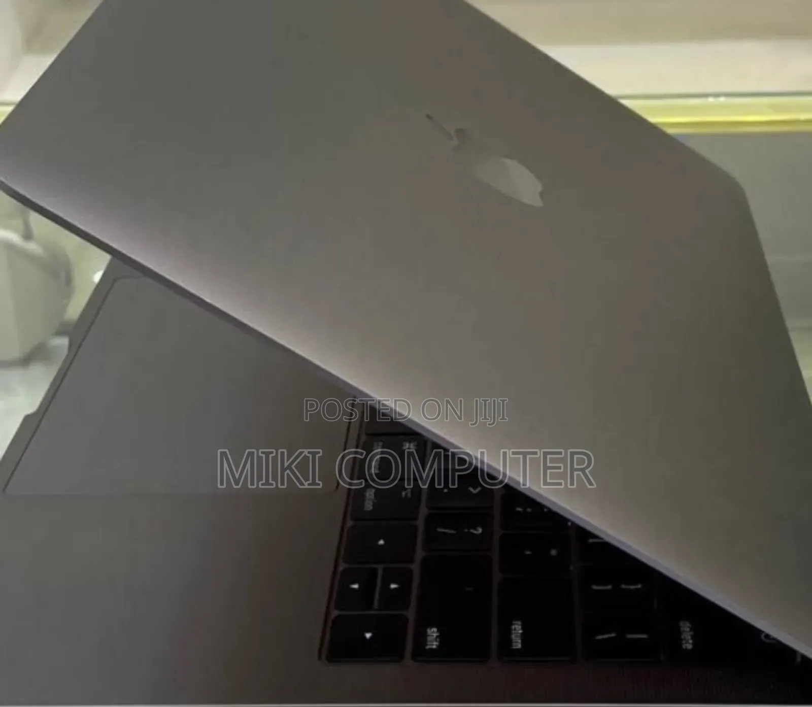 New Laptop Apple MacBook Pro 2017 16GB Intel Core I5 SSD 512GB