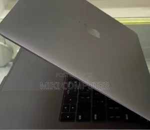 New Laptop Apple MacBook Pro 2017 16GB Intel Core I5 SSD 512GB