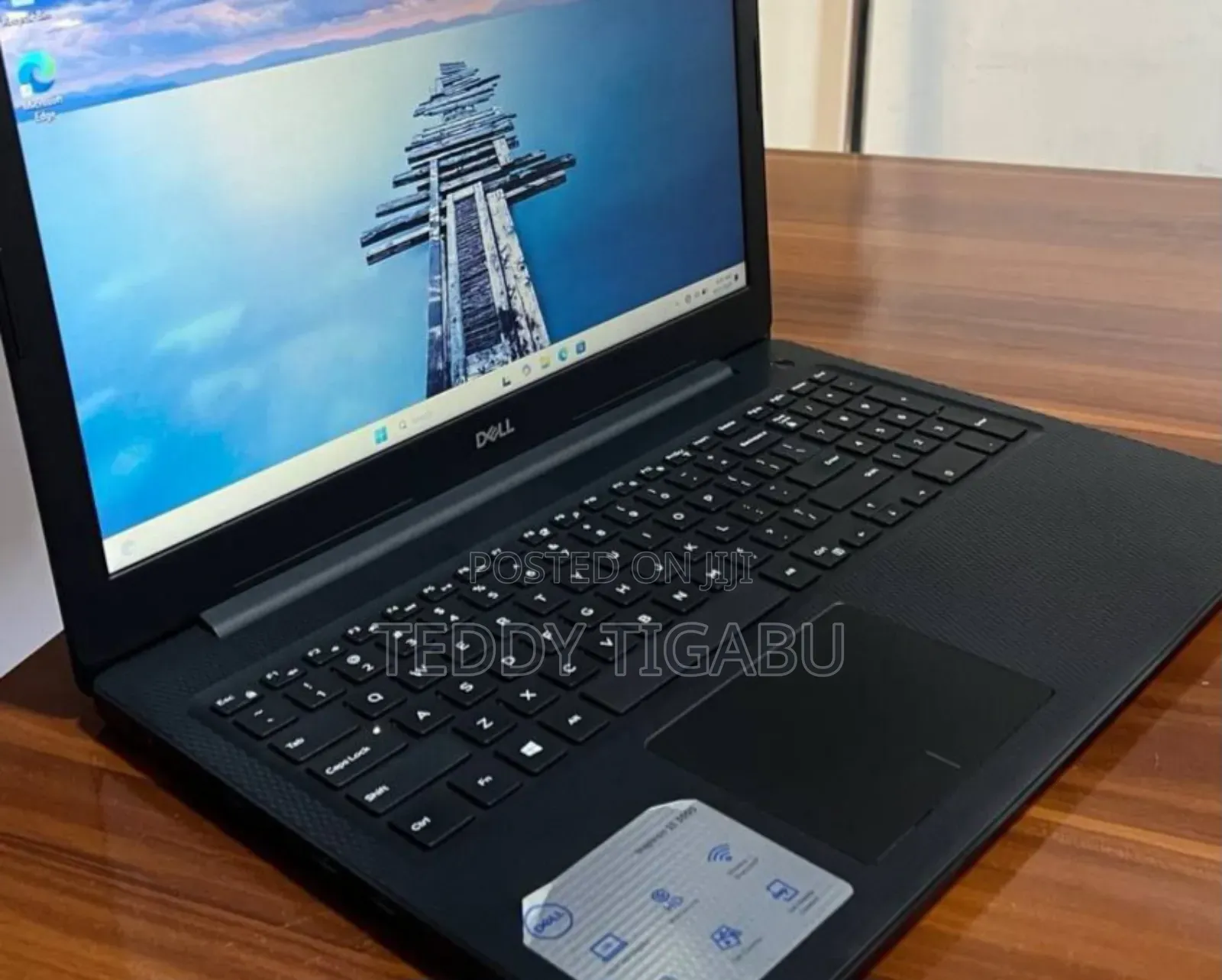 New Laptop Dell Inspiron 15 8GB Intel Core I5 SSD 1T