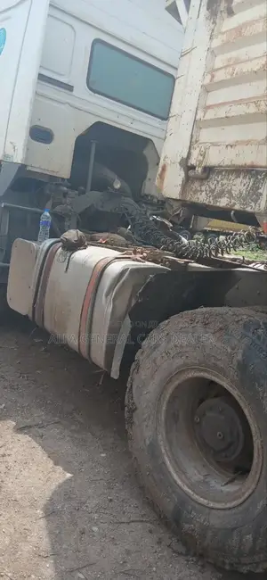 Sino 371hp ሀይቤድ ከነጋሪው •2015 •