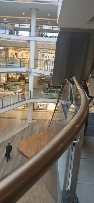 Photo - የንግድ ሱቅ በሽያጭ ላይ ያለቀ