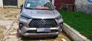 Photo - Toyota Veloz 1.5 CVT FWD 2023 Silver