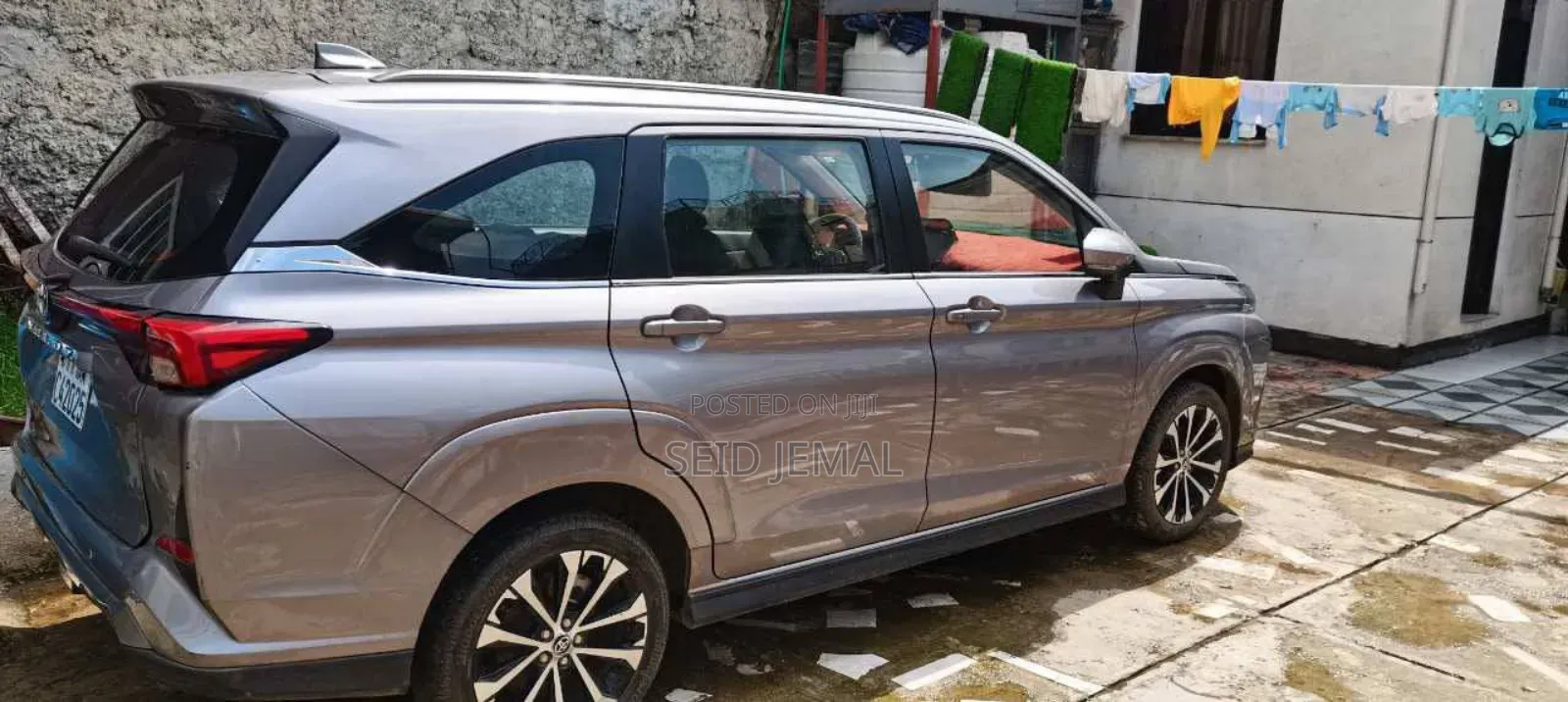 Toyota Veloz 1.5 CVT FWD 2023 Silver