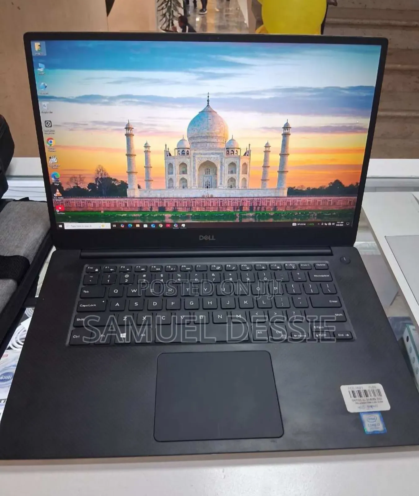 New Laptop Dell Precision 15 3520 16GB Intel Core I7 SSD 512GB